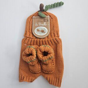 NWT  I am always So'Dorable  Little Pumpkin 3 Piece Photo-Op Set Size 0-6 Month